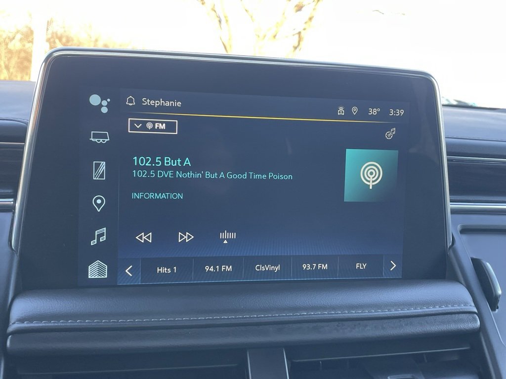 Used 2024 Chevrolet Suburban Z71 w/ Luxury Package image 48