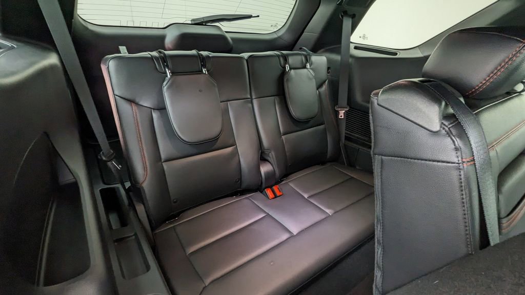 Certified 2023 Ford Explorer ST-Line AWD/4WD image 39
