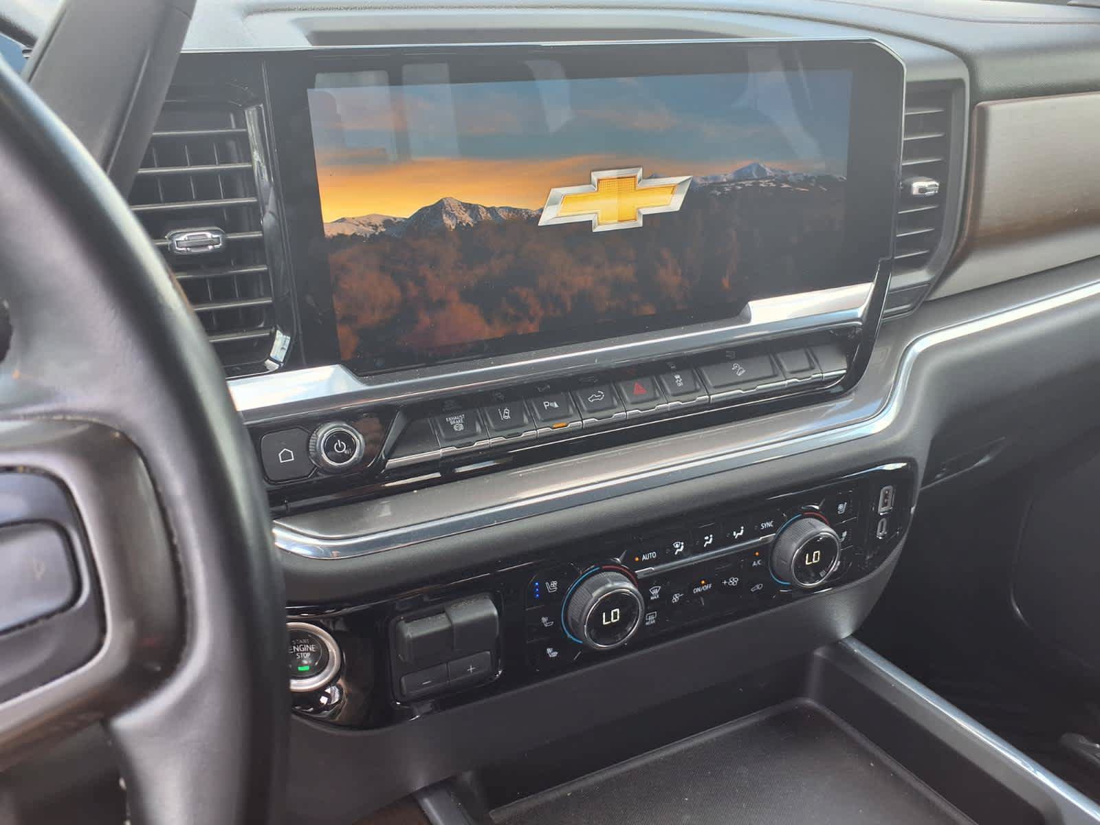Used 2024 Chevrolet Silverado 2500 High Country w/ High Country Premium Package AWD/4WD image 13