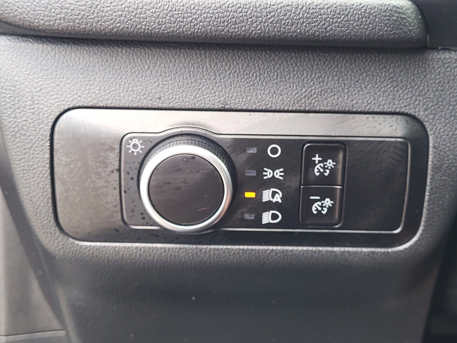 Certified 2025 Ford Escape ST-Line AWD/4WD image 23