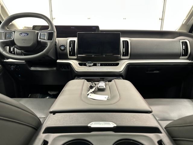 Certified 2025 Ford Expedition Active image 15