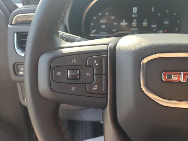 Used 2024 GMC Yukon XL AT4 AWD/4WD image 30