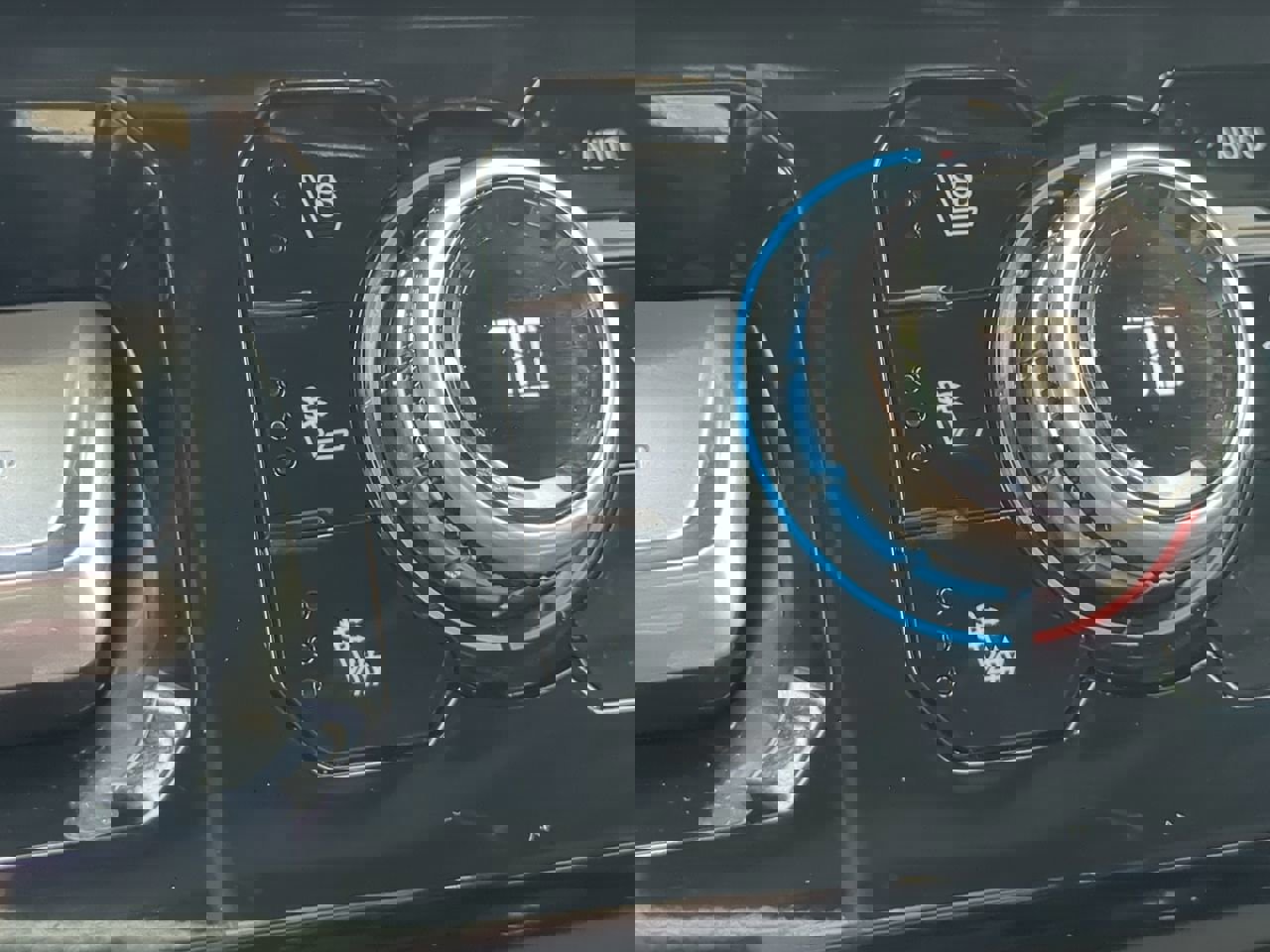 Used 2024 GMC Sierra 3500 Denali w/ Denali Reserve Package image 22