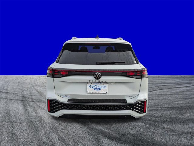 Used 2026 Volkswagen Tiguan SEL R-Line AWD/4WD image 5