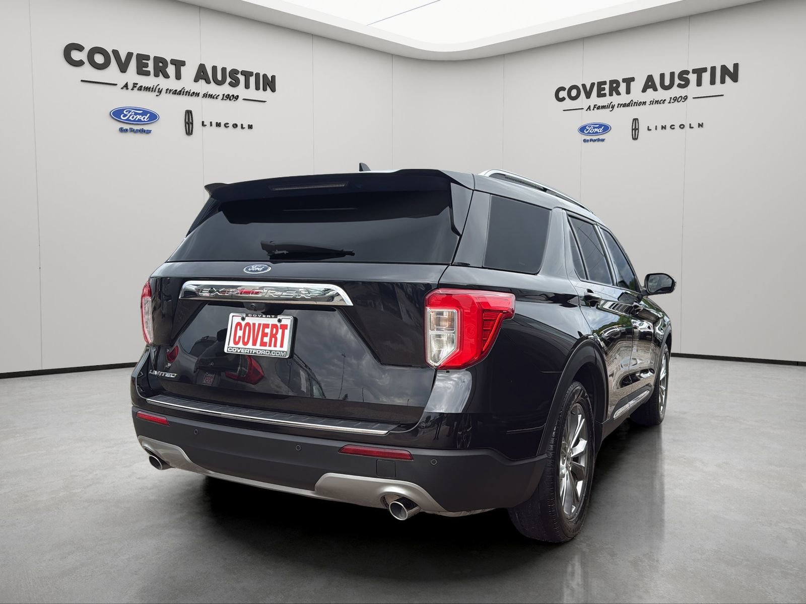 Certified 2022 Ford Explorer Limited w/ Equipment Group 301A RWD image 5