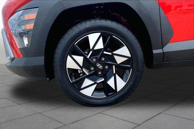 Used 2025 Hyundai Kona SEL AWD/4WD image 11