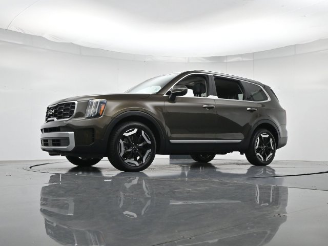 Used 2025 Kia Telluride S FWD image 38