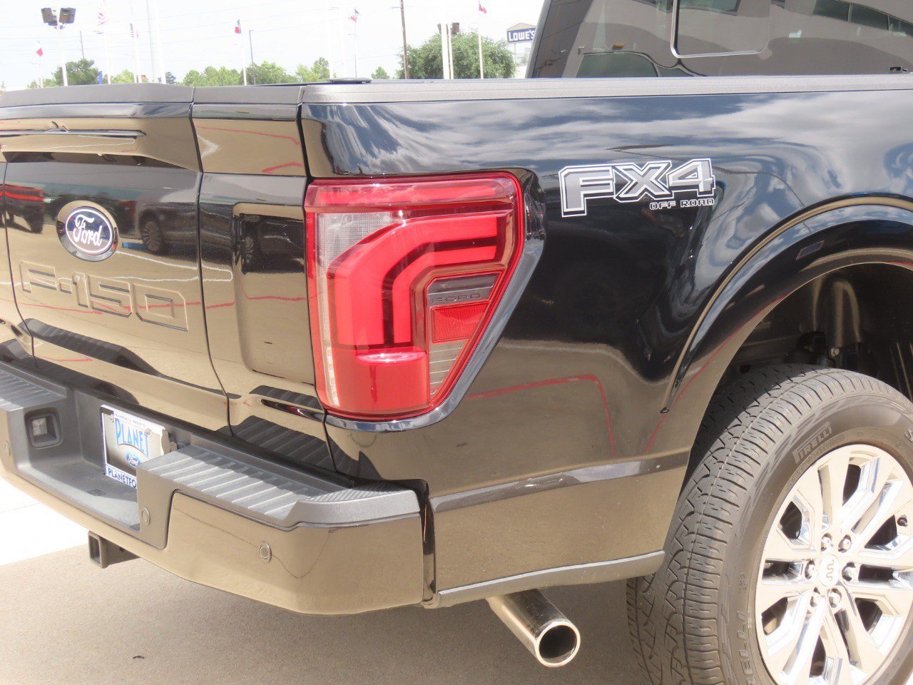 Certified 2024 Ford F150 King Ranch w/ FX4 Off-Road Package AWD/4WD image 12