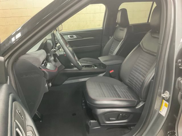 Certified 2025 Ford Explorer ST-Line w/ ST-Line Street Pack AWD/4WD image 8
