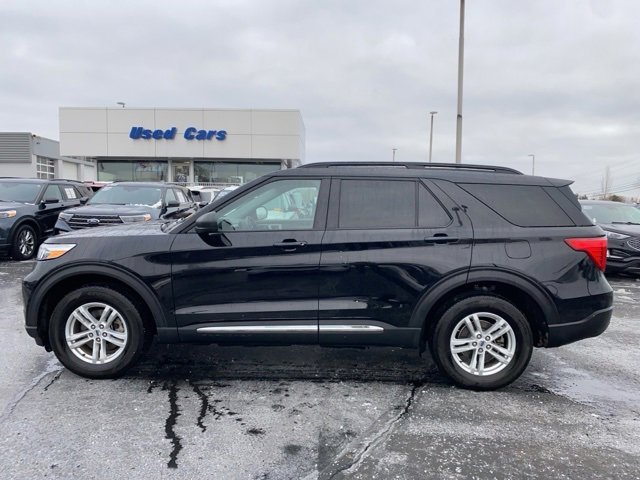 Certified 2023 Ford Explorer XLT w/ Equipment Group 202A image 8
