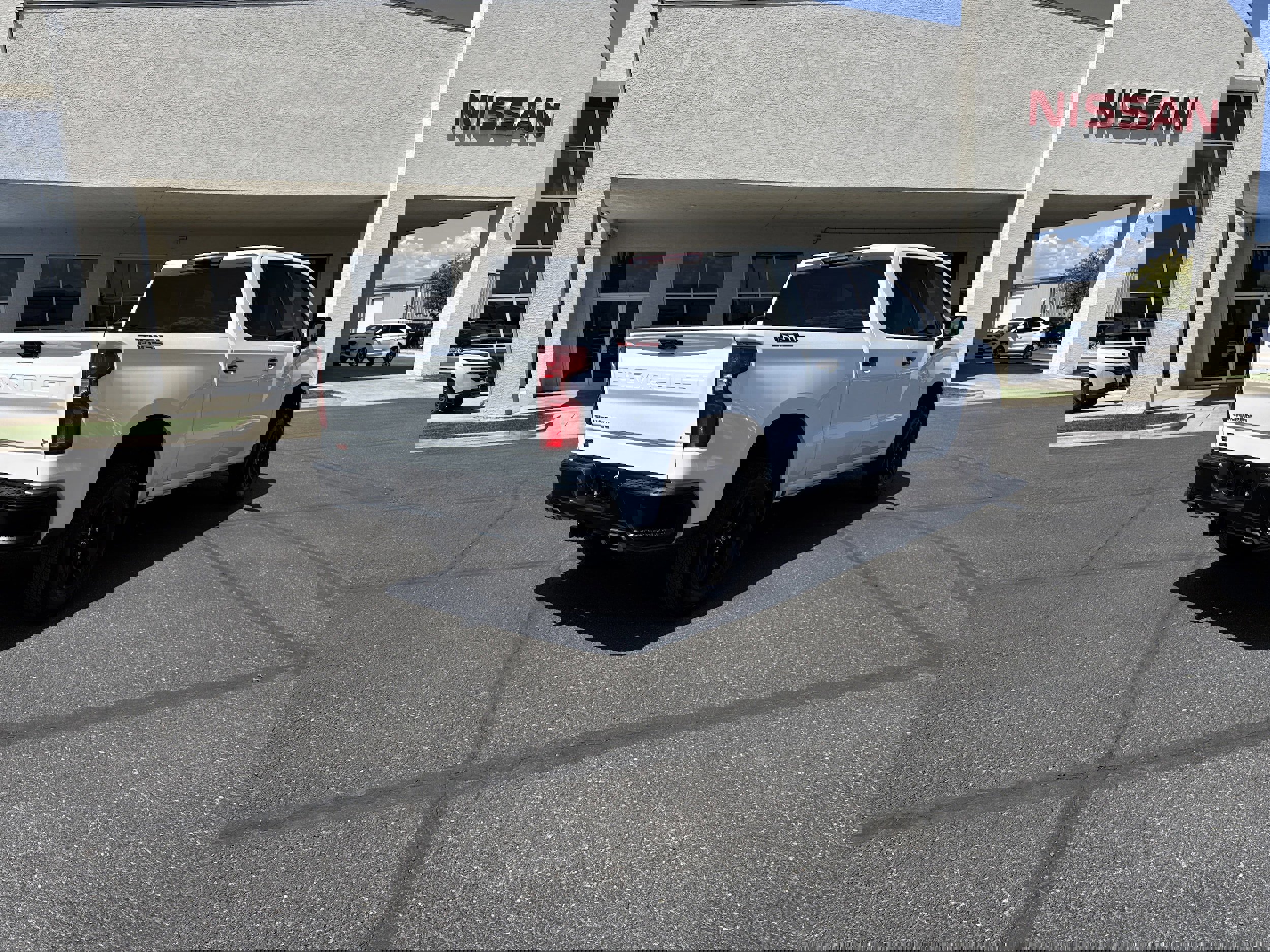 Used 2023 Chevrolet Silverado 1500 LT Trail Boss w/ Protection Package image 4