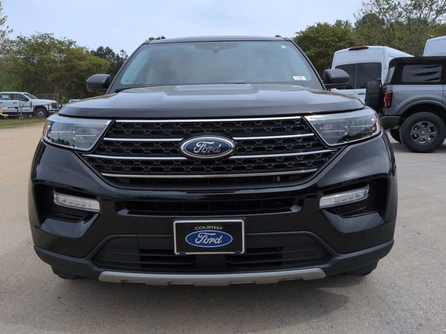 Certified 2024 Ford Explorer XLT w/ Equipment Group 202A RWD image 9