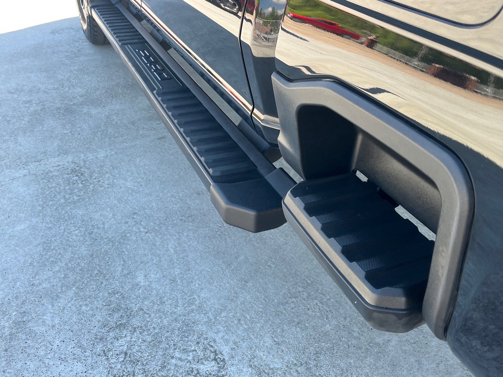 Certified 2025 Ford F350 Lariat w/ Lariat Ultimate Package AWD/4WD image 20