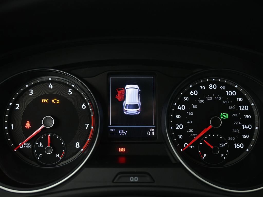 Used 2021 Volkswagen Atlas Cross Sport SE w/ Panoramic Sunroof Package image 39