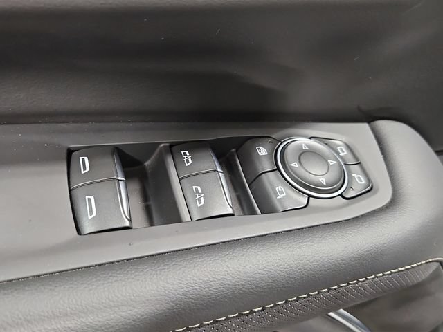 Used 2025 Chevrolet Tahoe Premier w/ Sun And Tow Package AWD/4WD image 13