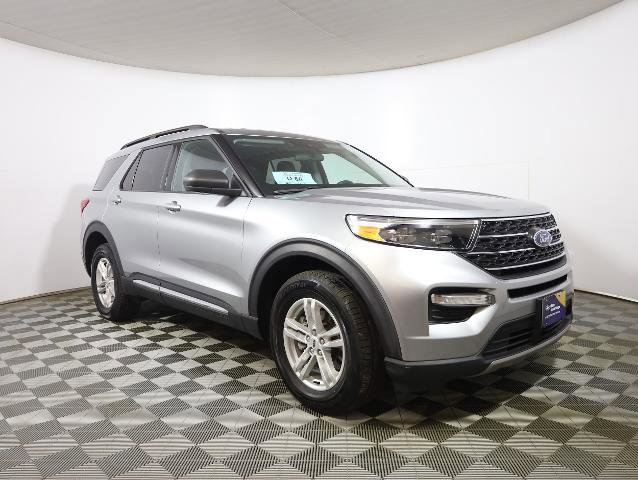 Certified 2023 Ford Explorer XLT w/ Equipment Group 202A image 5