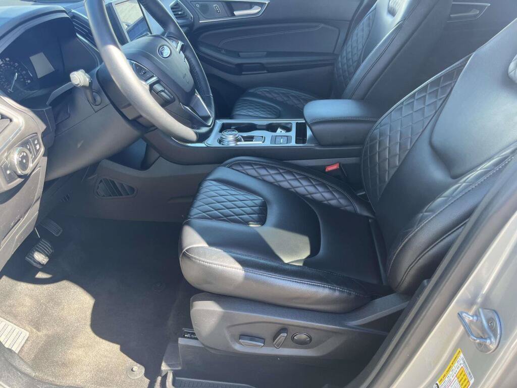 Certified 2024 Ford Edge Titanium AWD/4WD image 16
