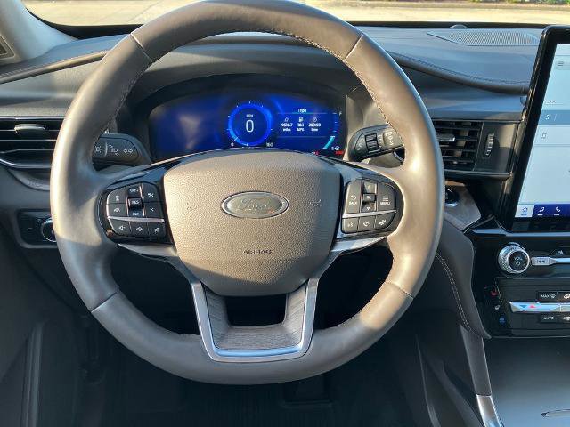 Certified 2023 Ford Explorer Platinum w/ Premium Technology Package AWD/4WD image 31