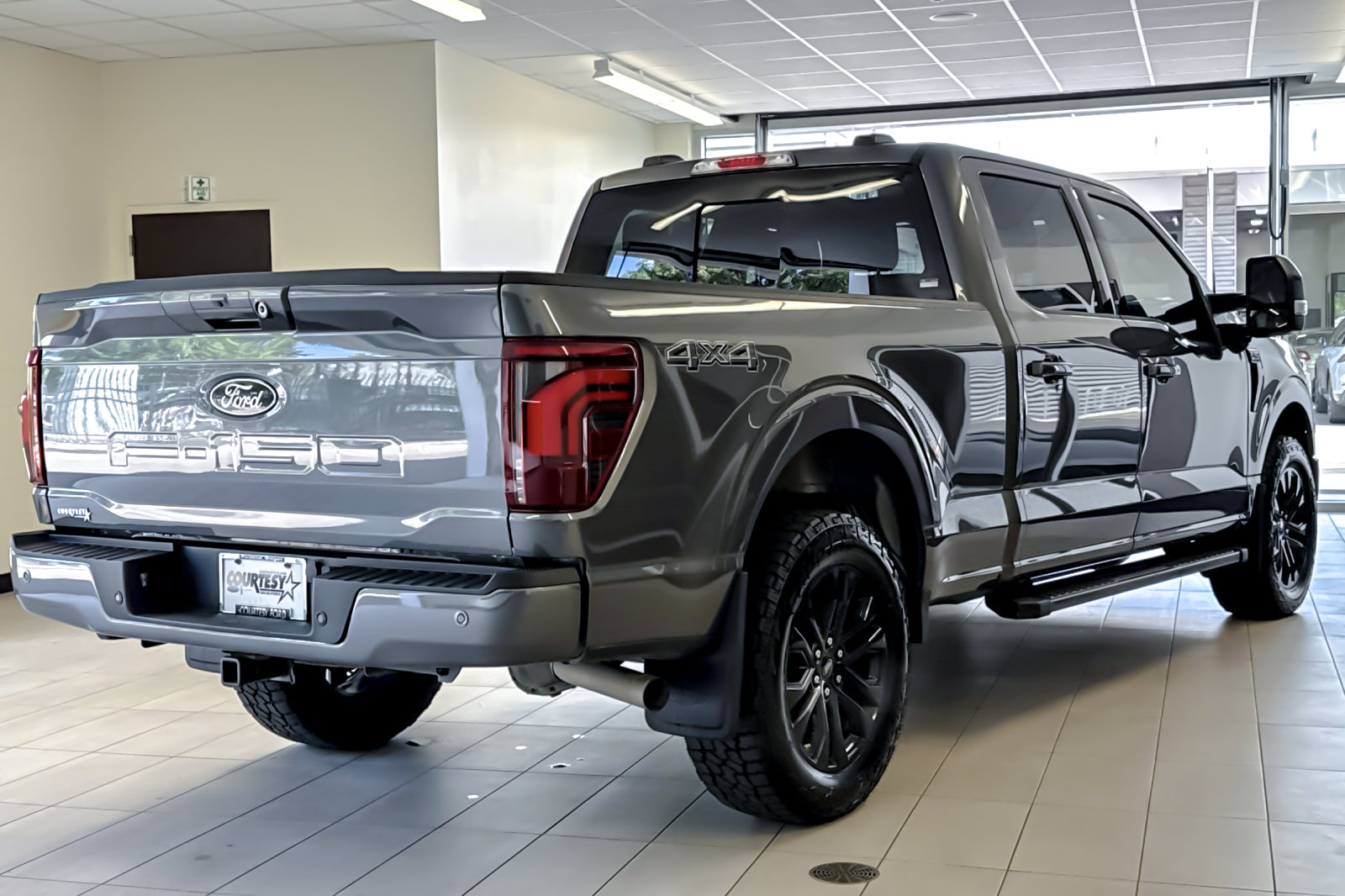 Certified 2025 Ford F150 Lariat w/ Equipment Group 502A High AWD/4WD image 4