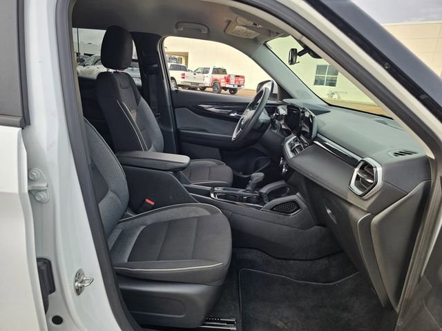 Used 2024 Chevrolet TrailBlazer LT image 24