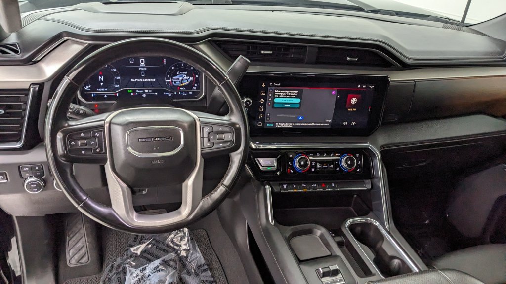 Used 2024 GMC Sierra 3500 Denali w/ Denali Reserve Package AWD/4WD image 4