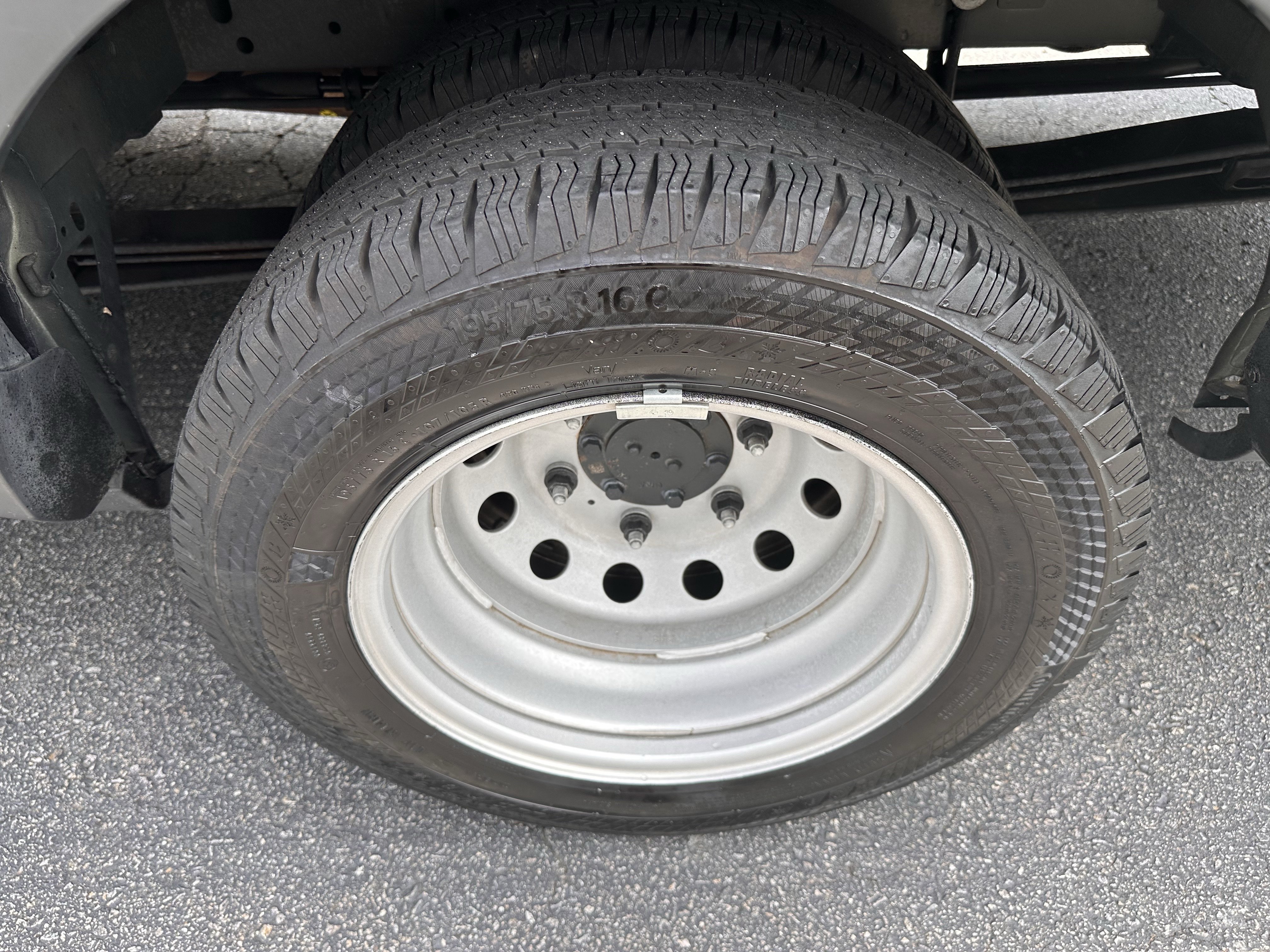 Certified 2025 Ford Transit 350 XLT RWD image 26