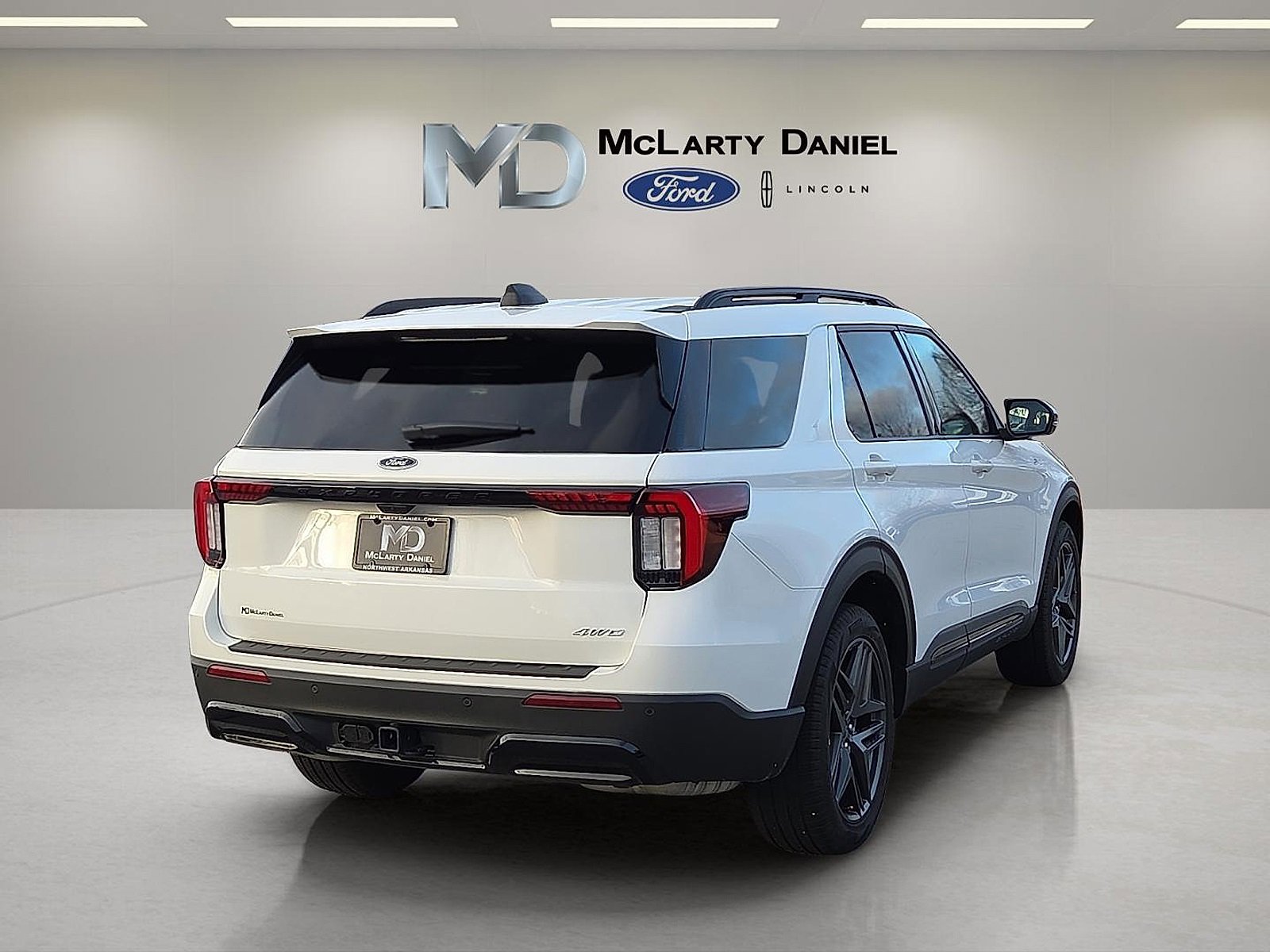 Certified 2025 Ford Explorer ST-Line w/ Premium Package image 5