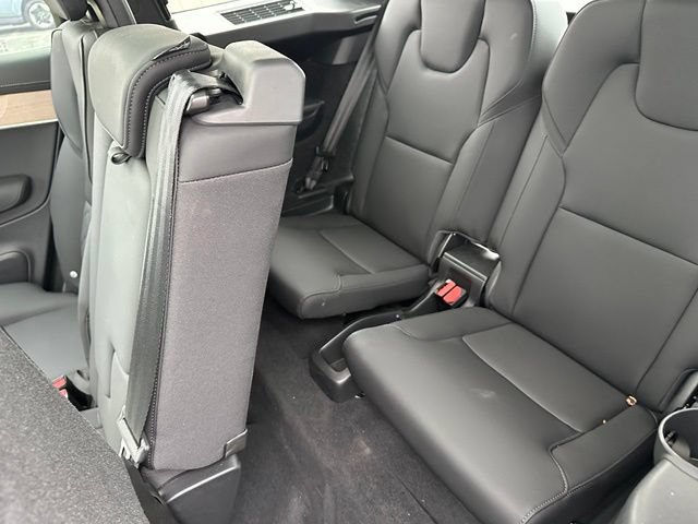 Used 2025 Volvo XC90 B6 Plus AWD/4WD image 35
