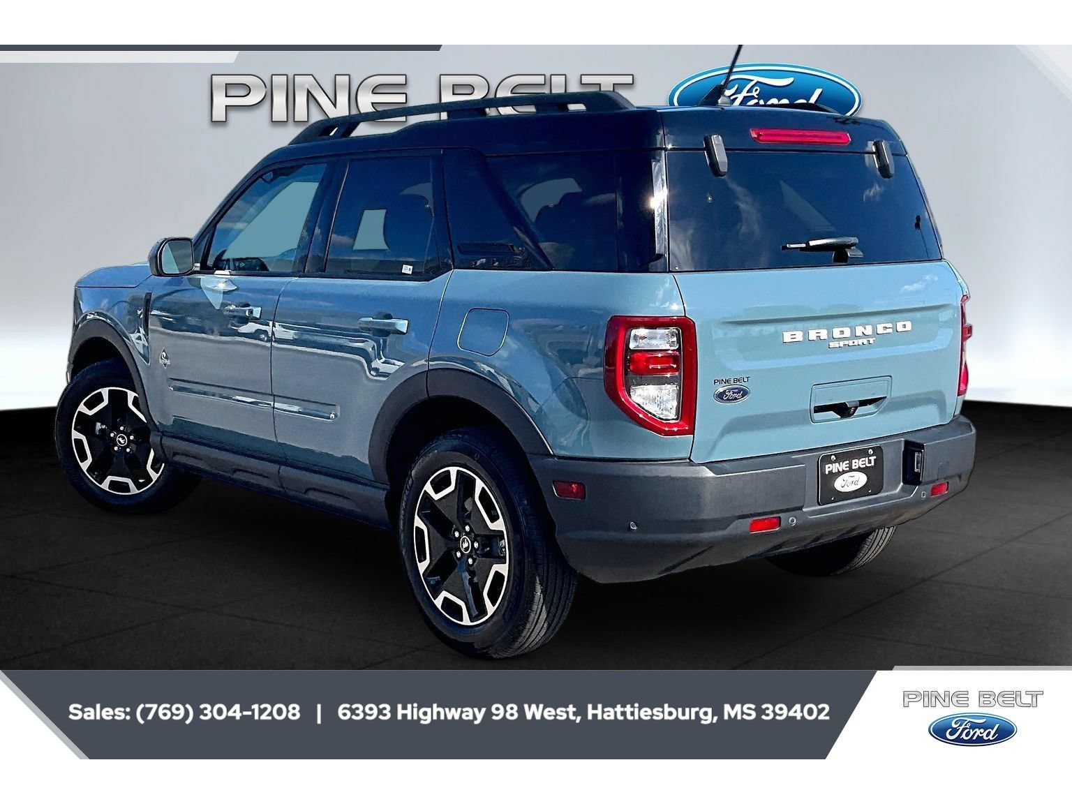 Certified 2023 Ford Bronco Sport Outer Banks w/ Tech Package AWD/4WD image 2