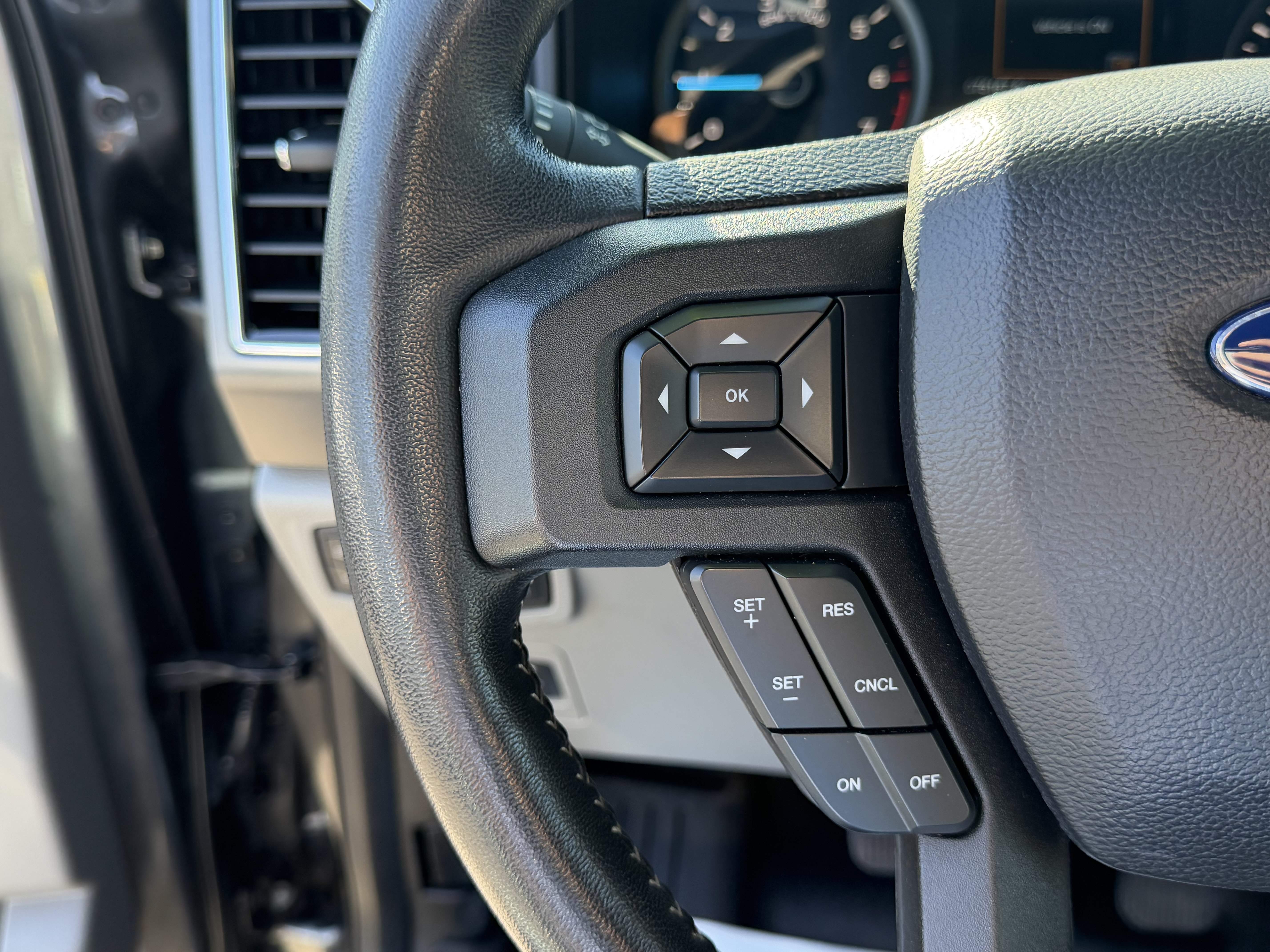 Certified 2018 Ford F150 XLT w/ Equipment Group 301A Mid AWD/4WD image 15