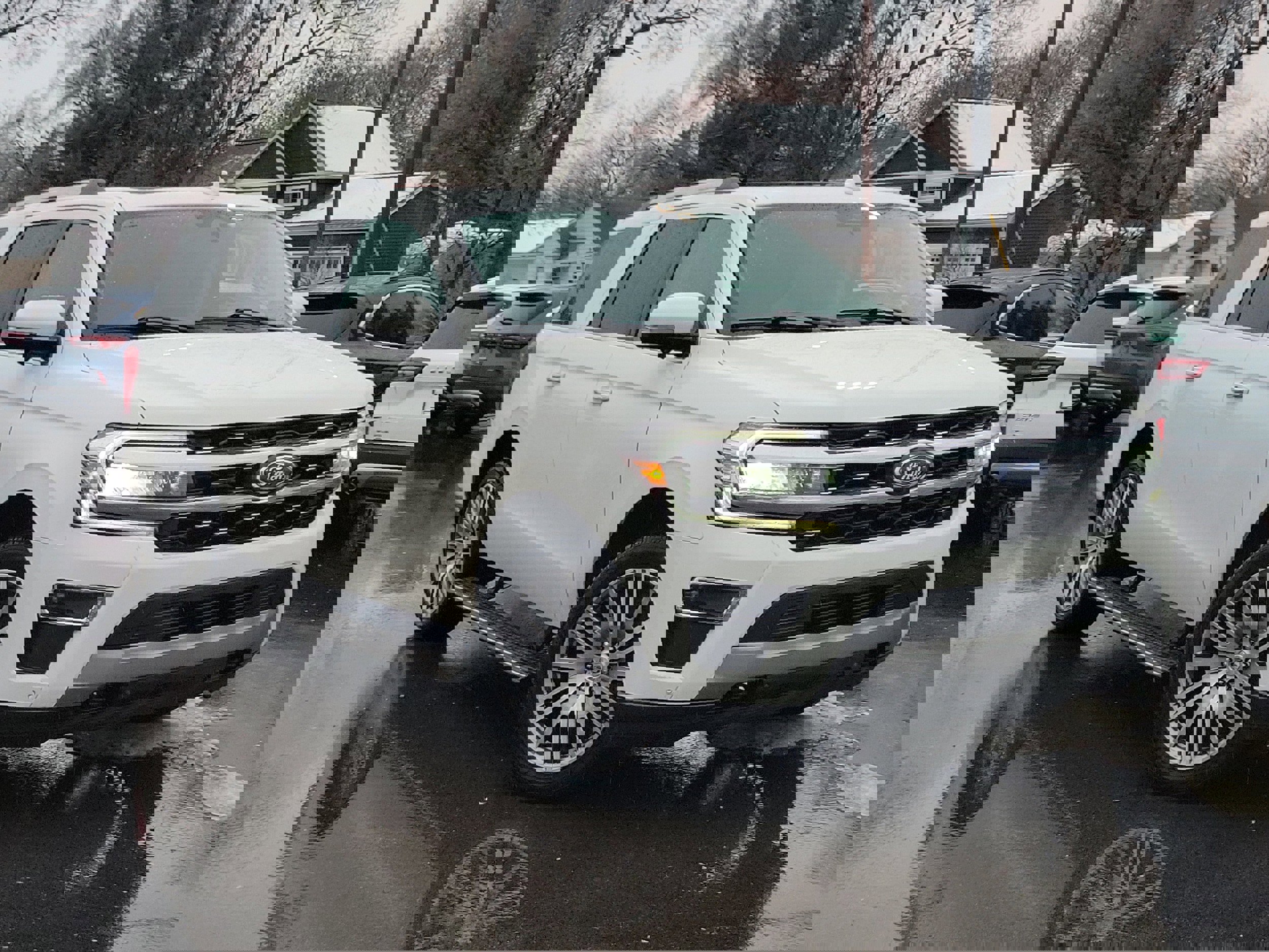 Certified 2023 Ford Expedition Limited image 5