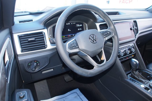 Used 2022 Volkswagen Atlas Cross Sport SE image 15