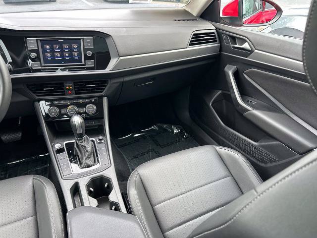 Used 2021 Volkswagen Jetta SE FWD image 12