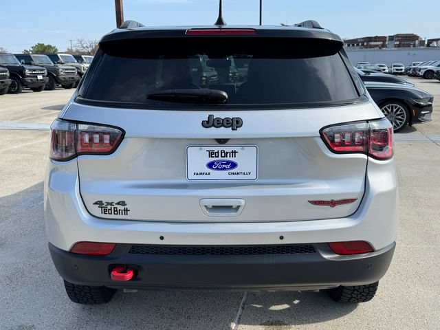 Used 2025 Jeep Compass Trailhawk AWD/4WD image 9