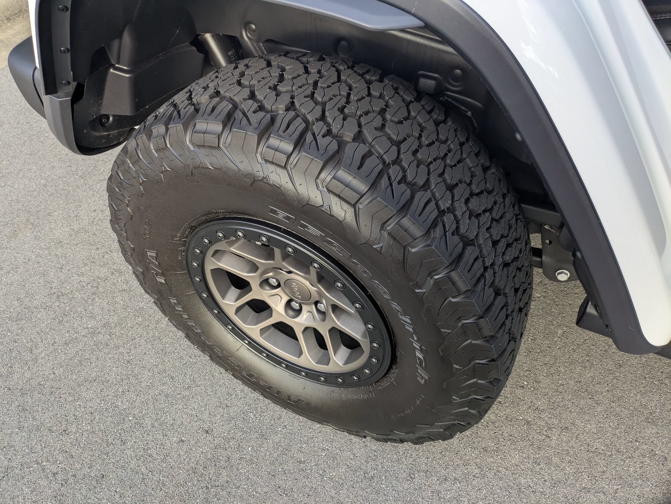 Used 2022 Jeep Wrangler Unlimited Rubicon w/ Xtreme Recon 35" Tire Package AWD/4WD image 37