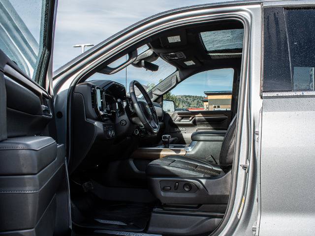 Used 2024 Chevrolet Silverado 1500 High Country w/ Technology Package AWD/4WD image 18