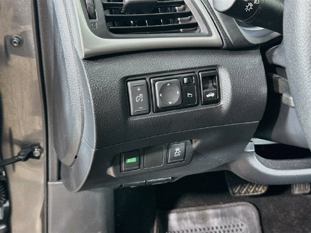Used 2019 Nissan Sentra SL FWD image 25
