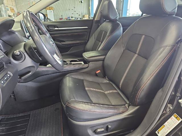 Used 2023 Nissan Altima 2.5 SR FWD image 14