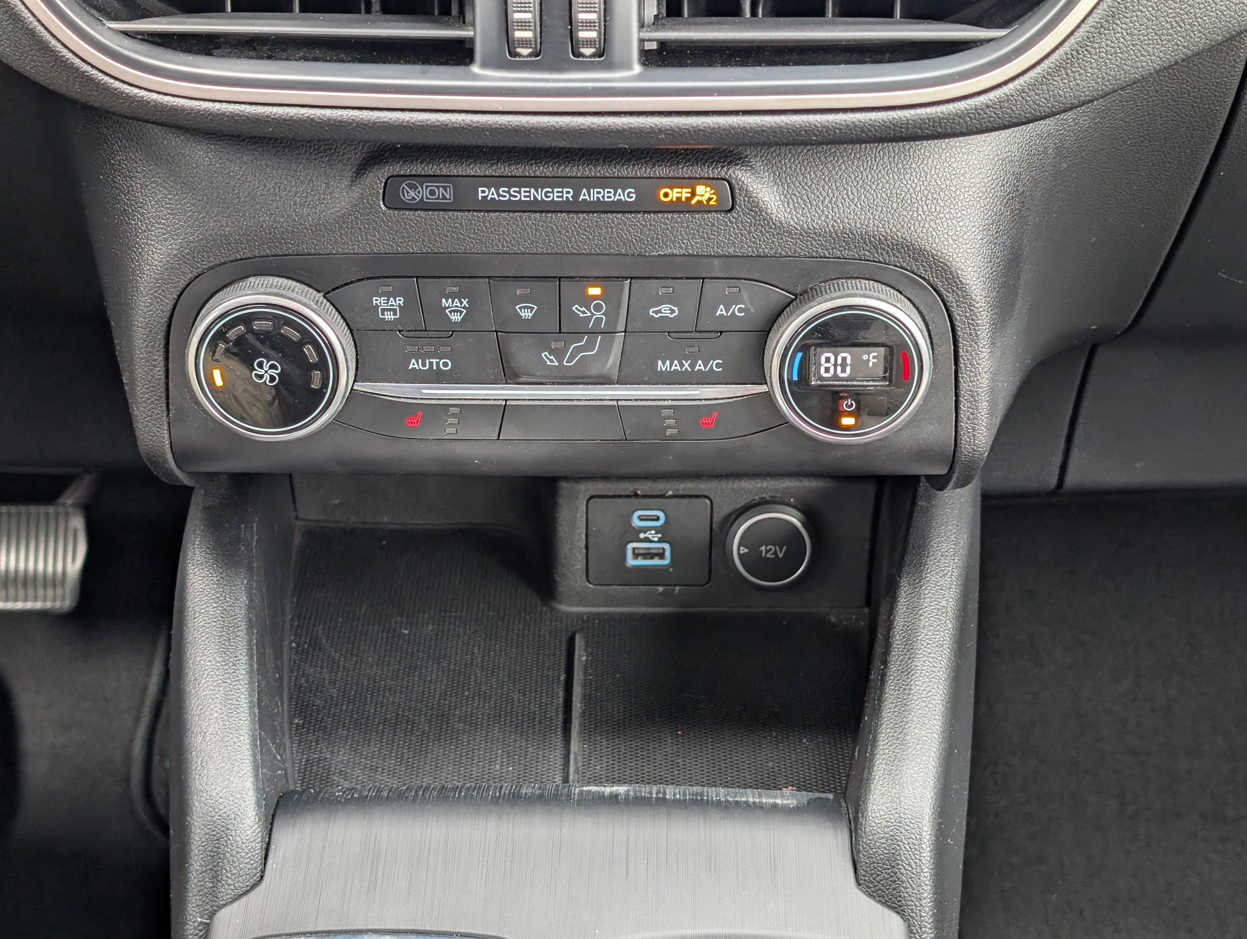 Certified 2020 Ford Escape SE image 25