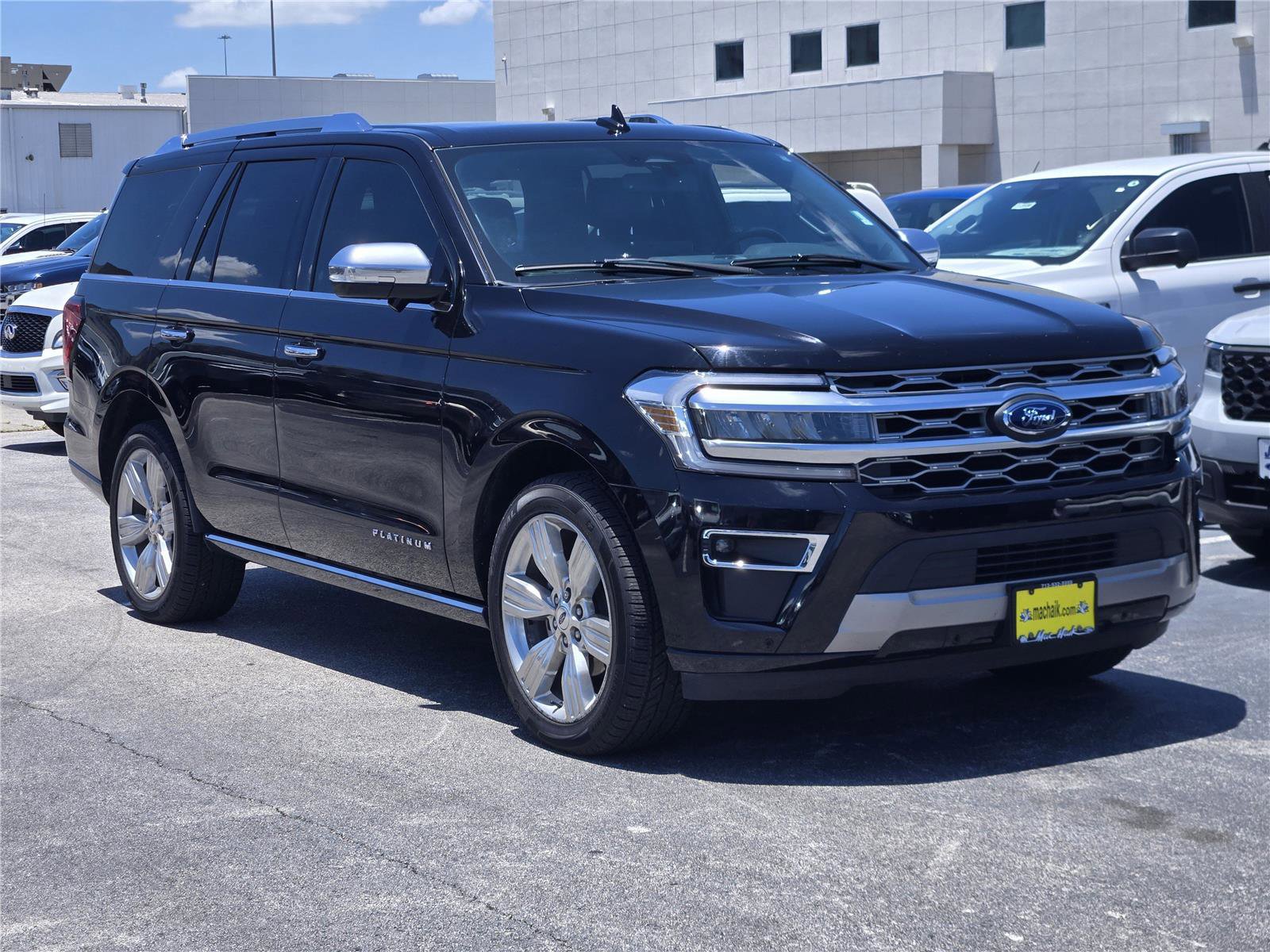 Certified 2022 Ford Expedition Platinum RWD image 3