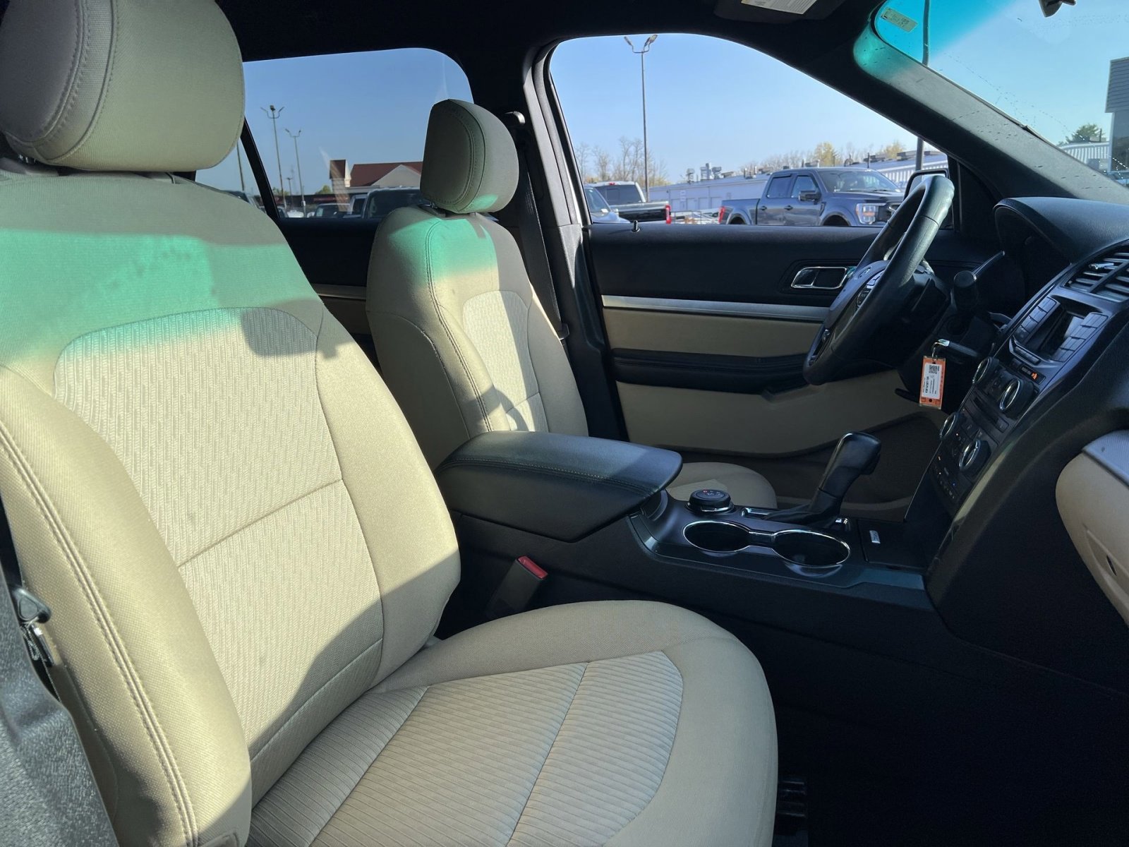 Certified 2017 Ford Explorer 4WD image 32