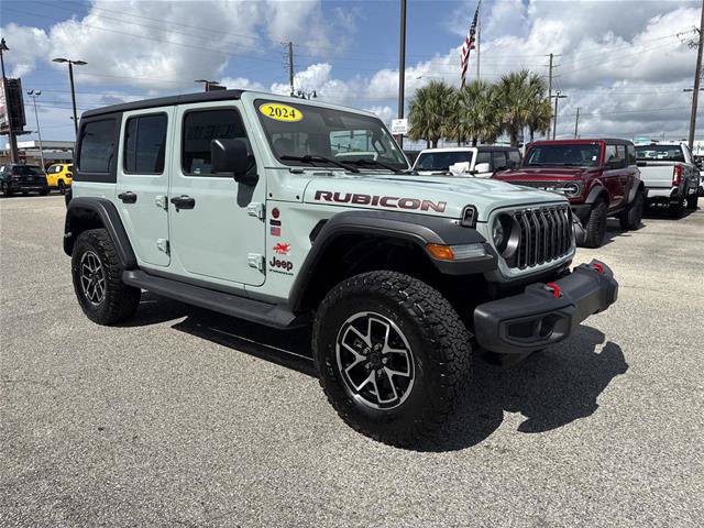Used 2024 Jeep Wrangler Unlimited Rubicon w/ Technology Group AWD/4WD image 15