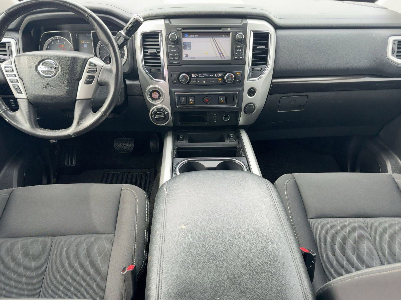 Used 2018 Nissan Titan SV w/ SV Convenience Package image 13