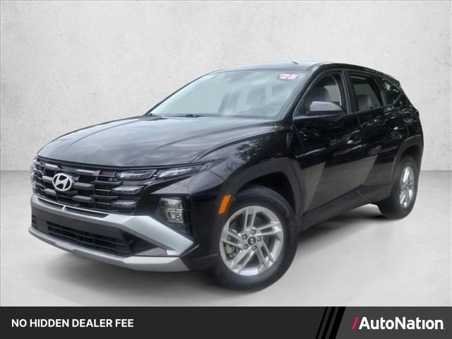 Used 2025 Hyundai Tucson SE AWD/4WD image 1