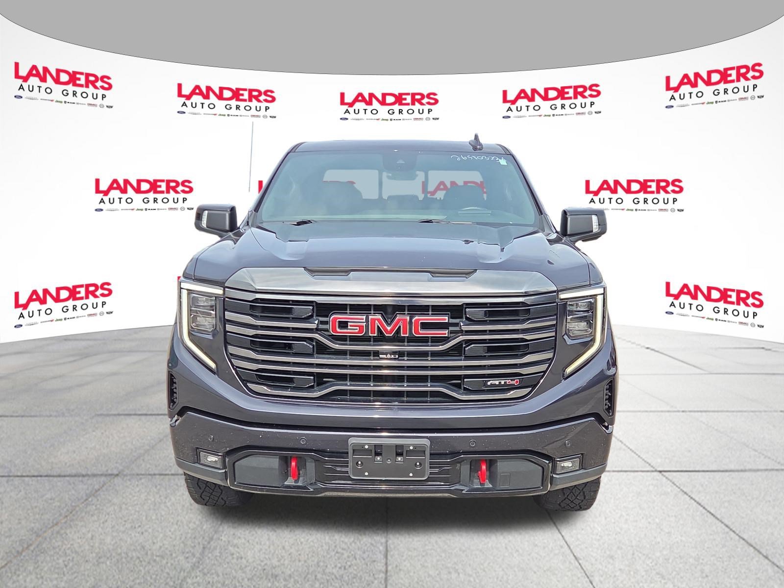 Used 2022 GMC Sierra 1500 AT4 w/ AT4 Premium Package AWD/4WD image 8
