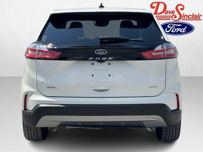 Certified 2024 Ford Edge SEL w/ Convenience Package AWD/4WD image 8