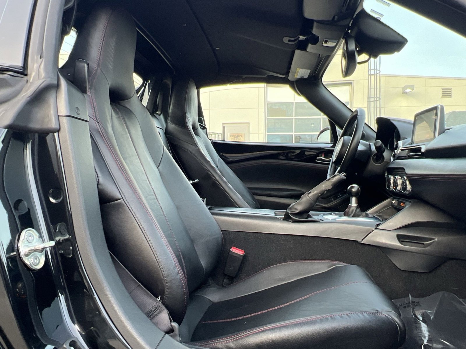 Used 2017 MAZDA MX-5 Miata RF Grand Touring image 25