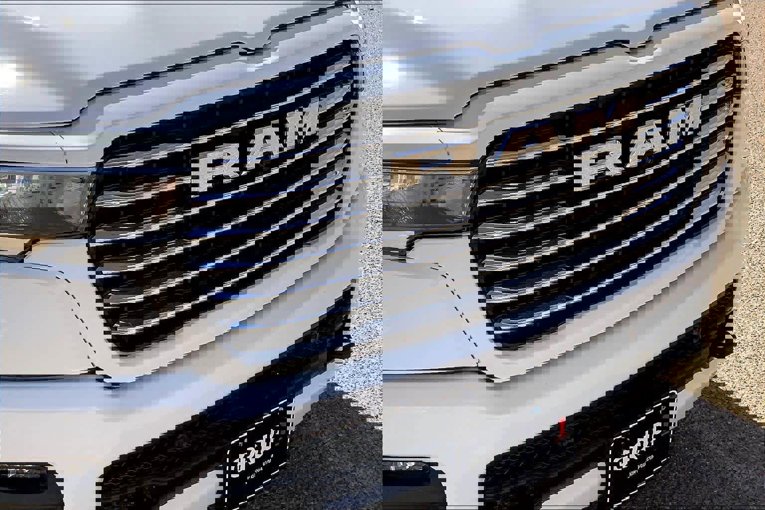 Used 2025 RAM 1500 Laramie w/ Laramie Southwest Edition image 30