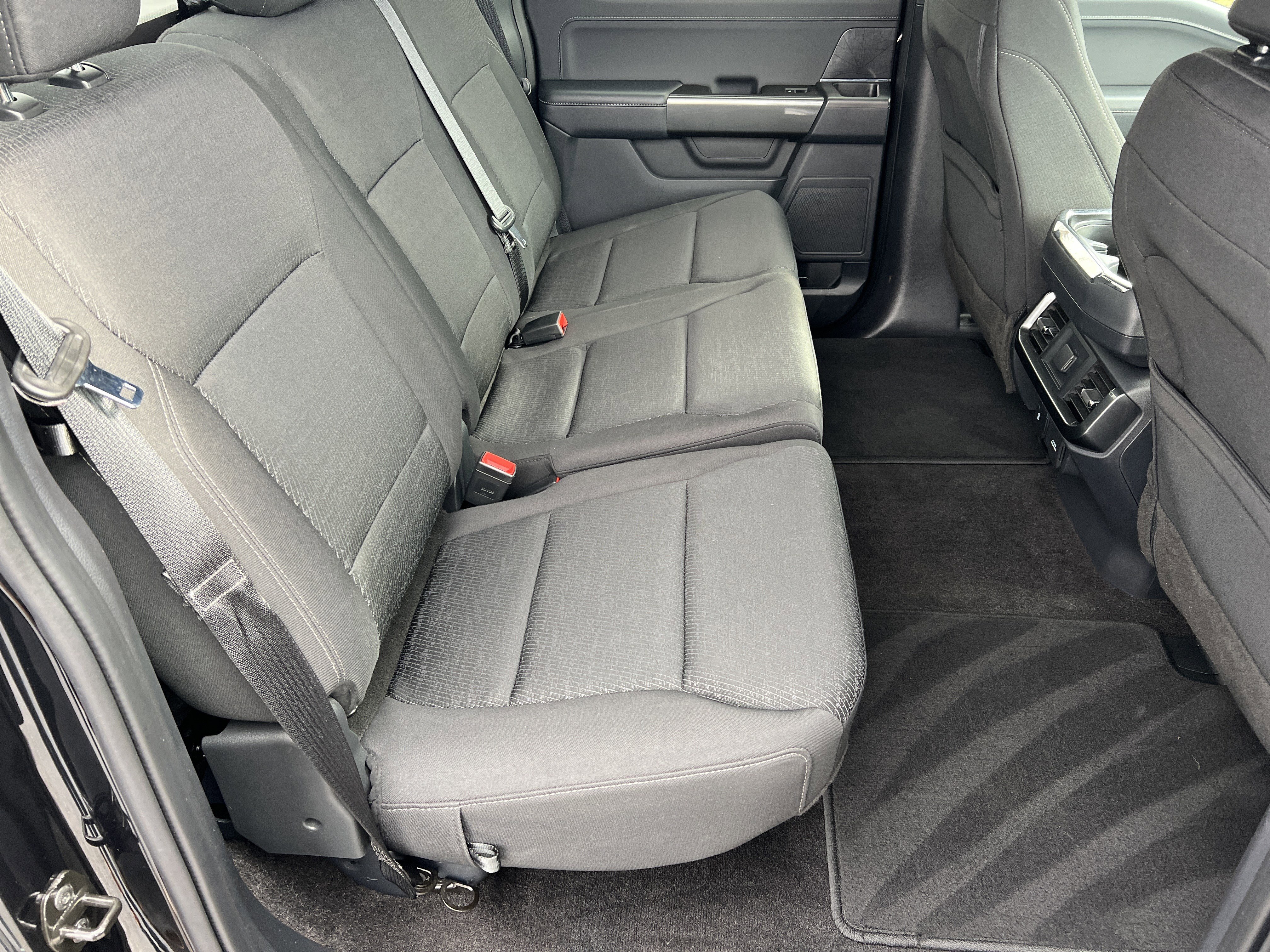 Certified 2022 Ford F150 XLT w/ Equipment Group 302A High image 17