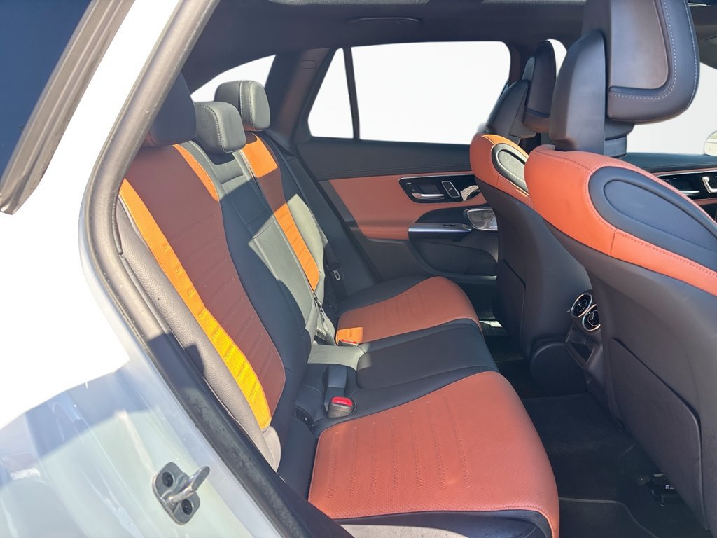Used 2025 Mercedes-Benz GLC 300 image 16